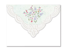 Charger l&#39;image dans la galerie, ForArtSake - Floral Heart Boxed Notecards
